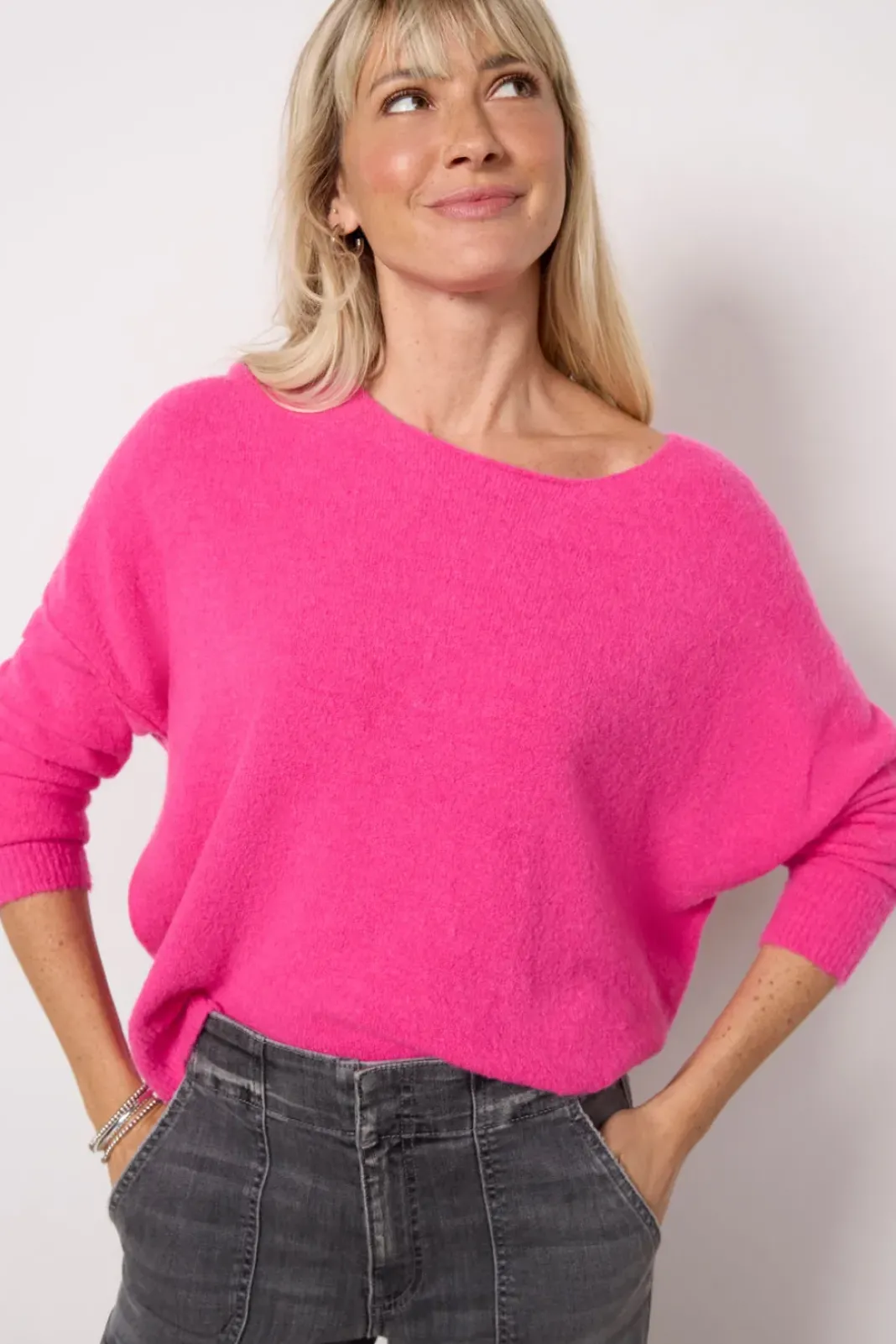 Sweaters<EVEREVE Jessie Off Shoulder Pullover Fushia