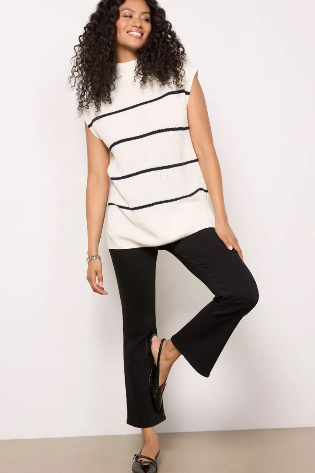 Pants & Leggings<FRAME Jetset Crop Mini Boot Pintuck Sheennoir