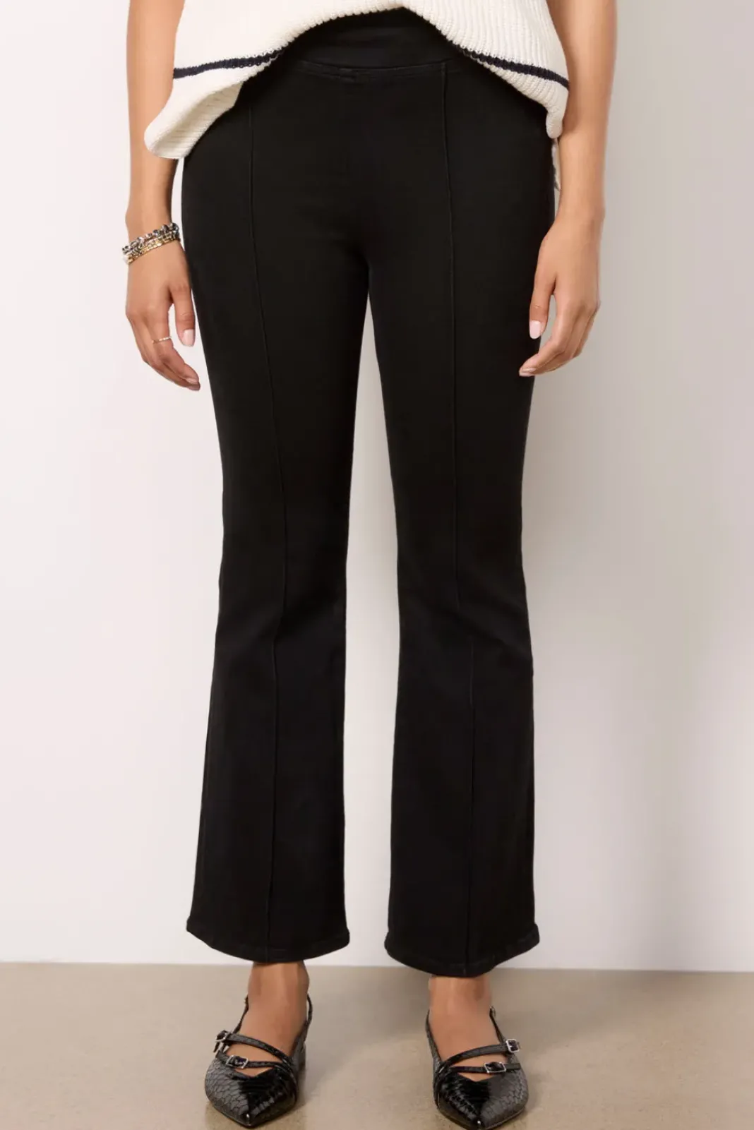 Pants & Leggings<FRAME Jetset Crop Mini Boot Pintuck Sheennoir