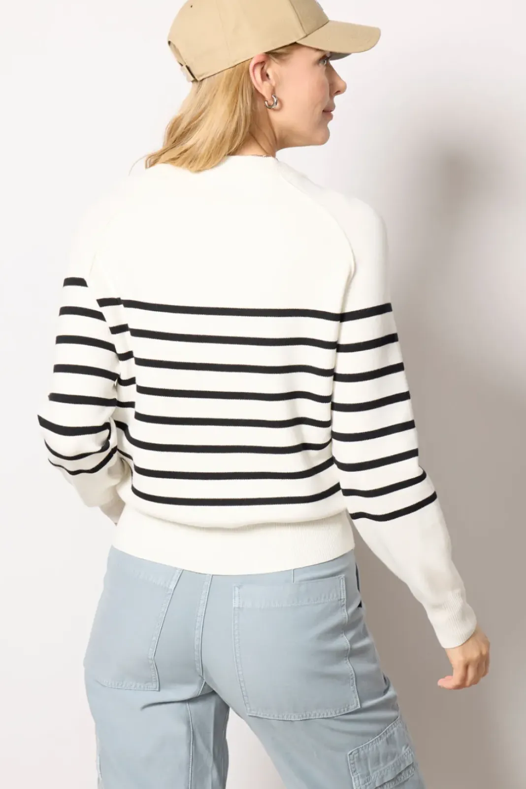 Sweaters<EVEREVE June Stripe Pullover White/Blackstripe