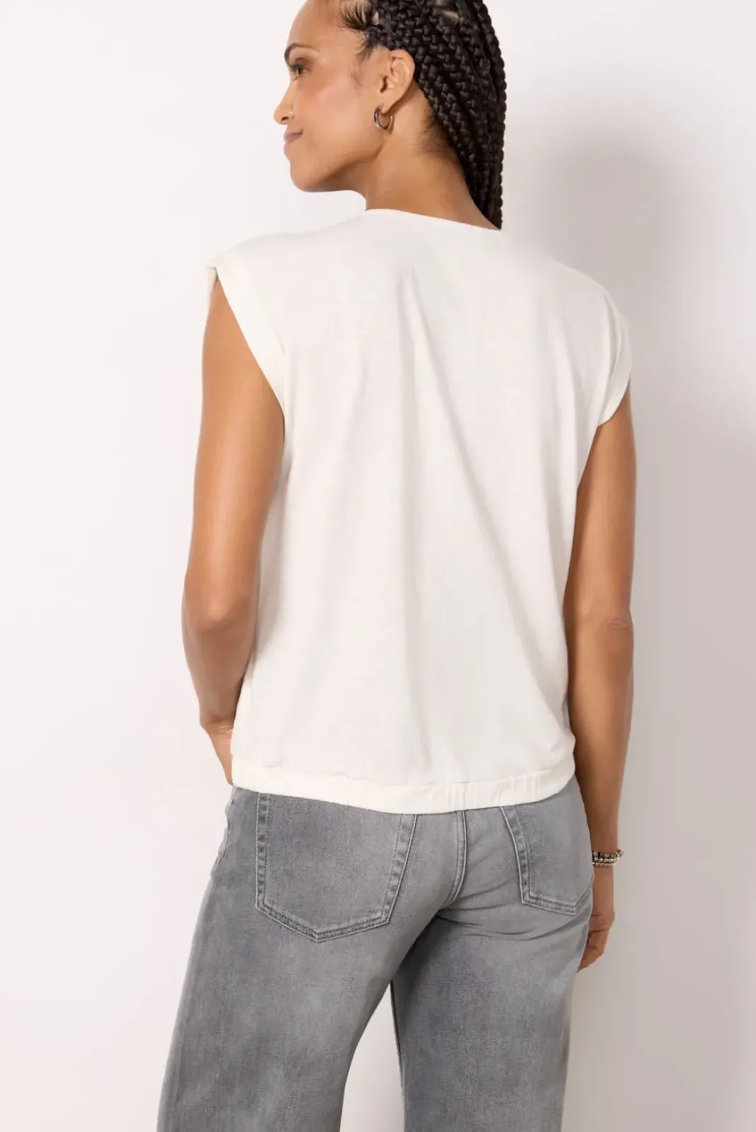 Tops & Tees<EVEREVE Kinsley Pleated Shoulder Top Cream