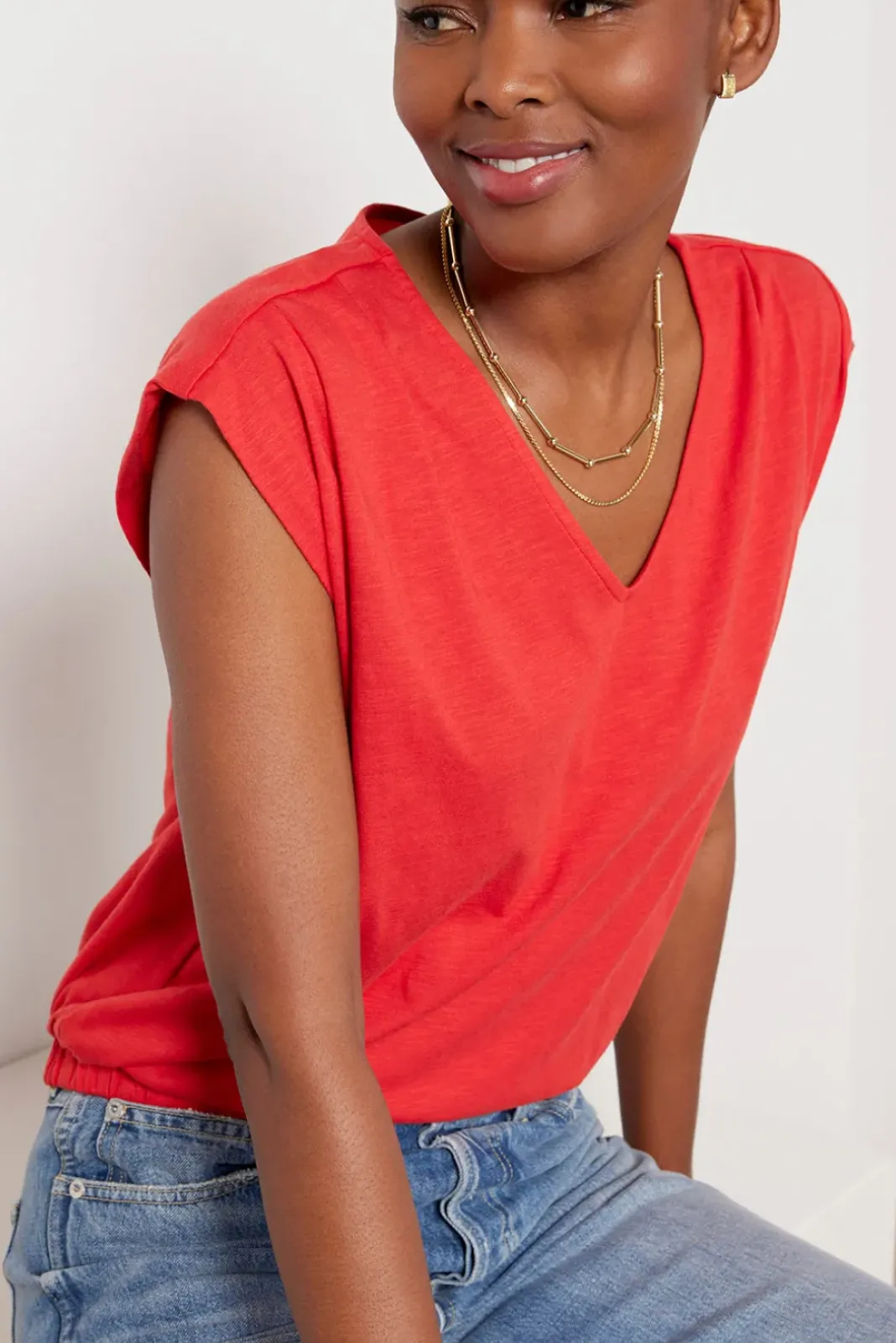 Tops & Tees<EVEREVE Kinsley Pleated Shoulder Top Red
