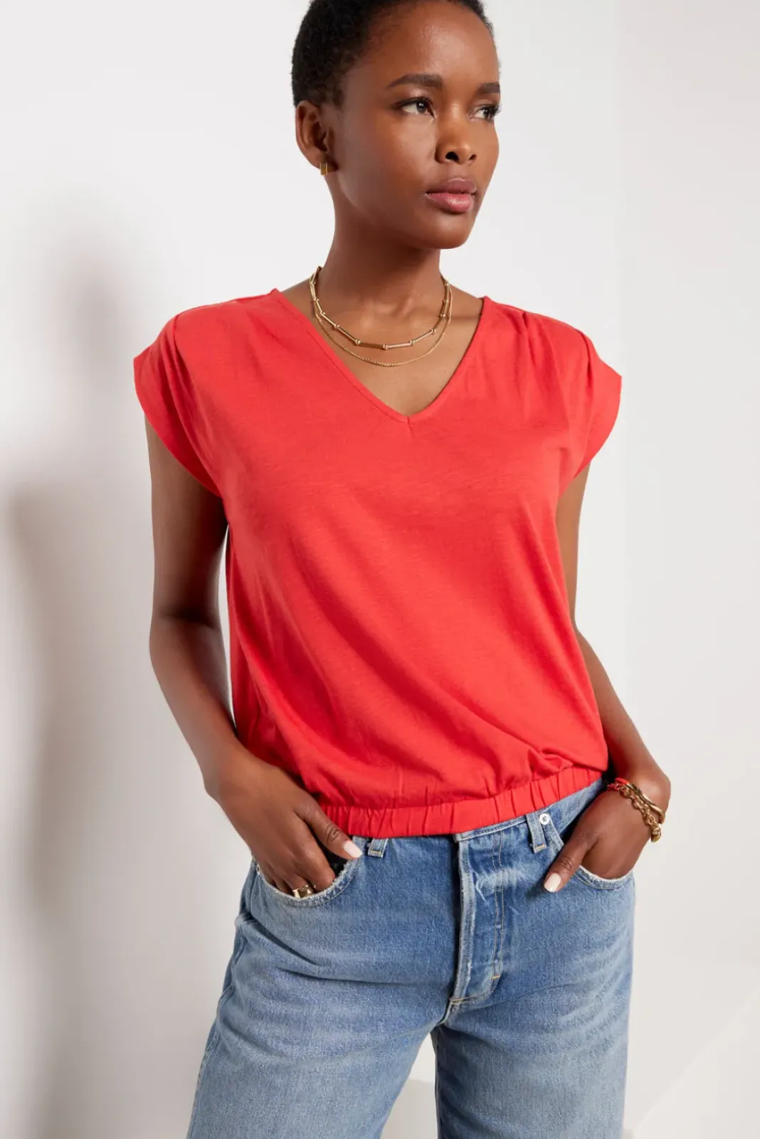 Tops & Tees<EVEREVE Kinsley Pleated Shoulder Top Red
