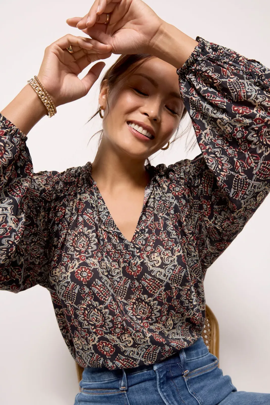 Tops & Tees<EVEREVE Kylie Ikat Blouse Navymulti