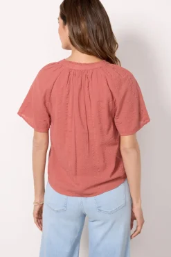 Tops & Tees<EVEREVE Layla Short Sleeve Top Rust