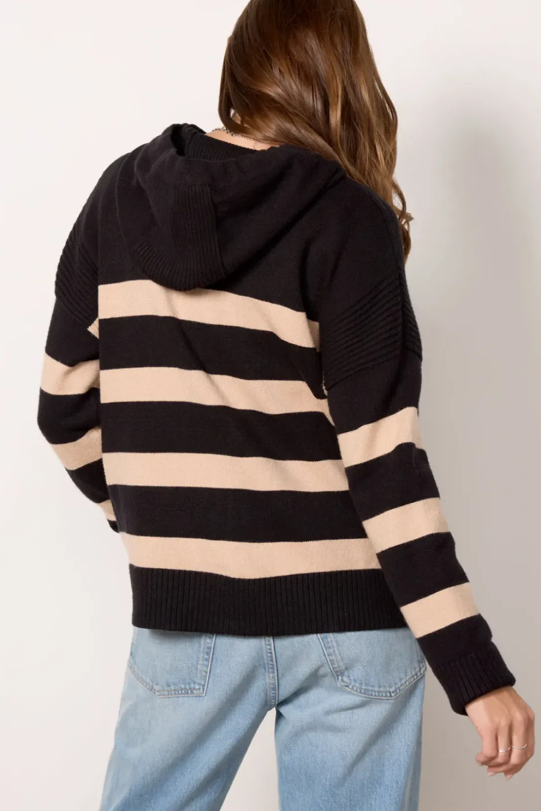 Sweaters<EVEREVE Lena Hoodie Black/Camel