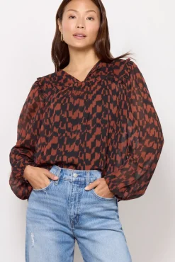 Tops & Tees<EVEREVE Leo Blouse Brown/Black