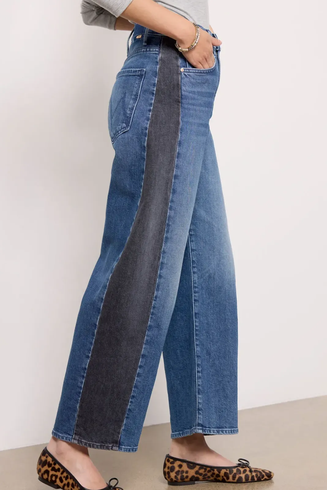 Jeans<MOTHER Lil Half Pipe Flood Blackandblue