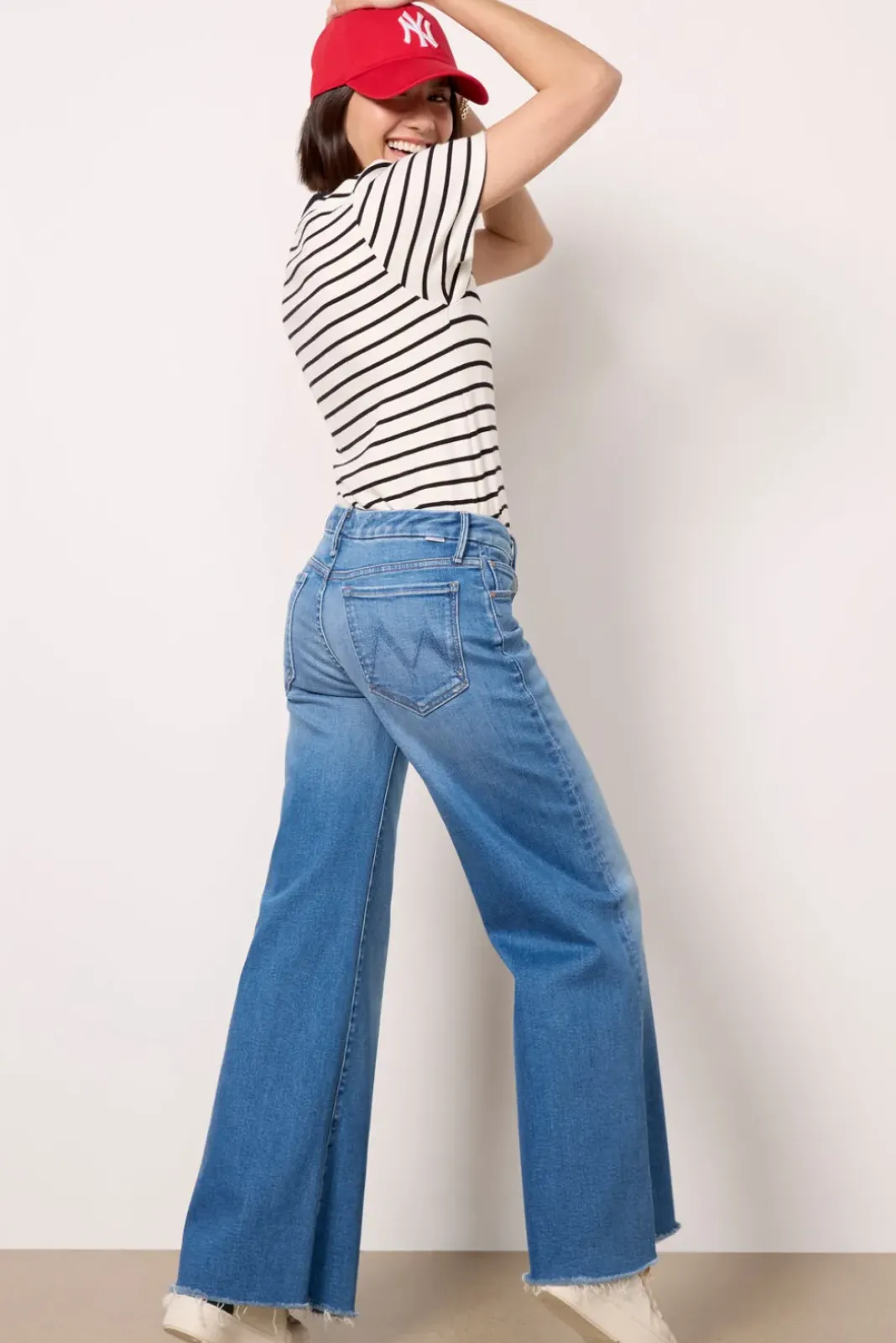 Jeans<MOTHER Lil Roller Fray Workhardplayhard