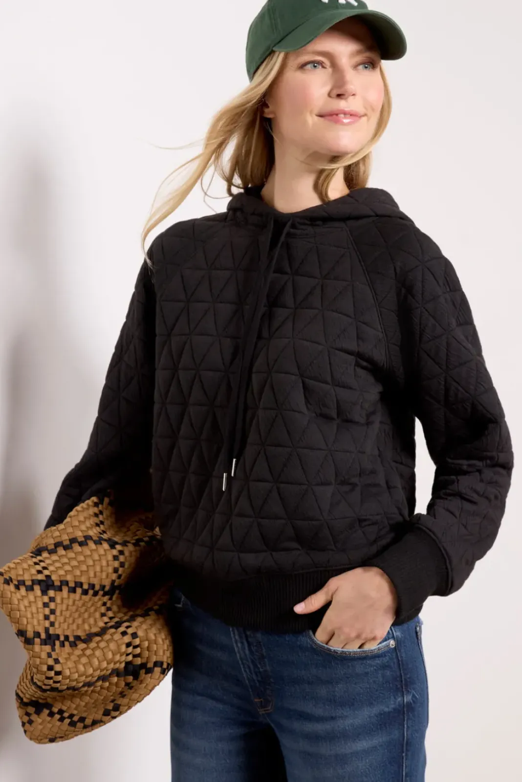 Sweatshirts<EVEREVE Lindsay Quilted Hoodie Black
