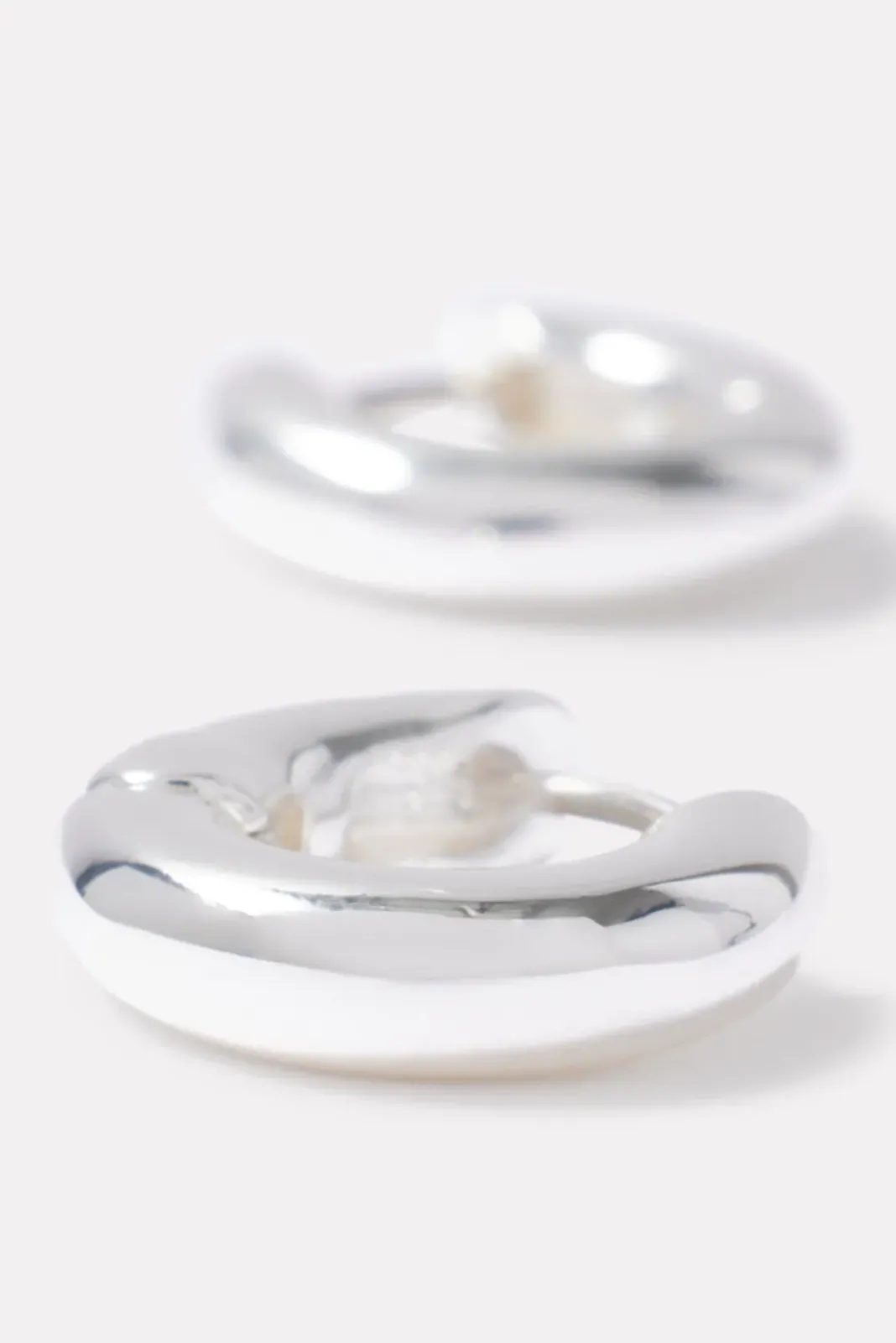 Jewelry<GORJANA Lou Huggies Silver