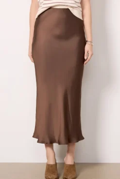 Skirts<EVEREVE Maddie Satin Skirt Chocolatebrown