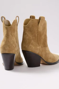 Shoes<MARC FISHER LTD Marlie Cowboy Boot Mna01