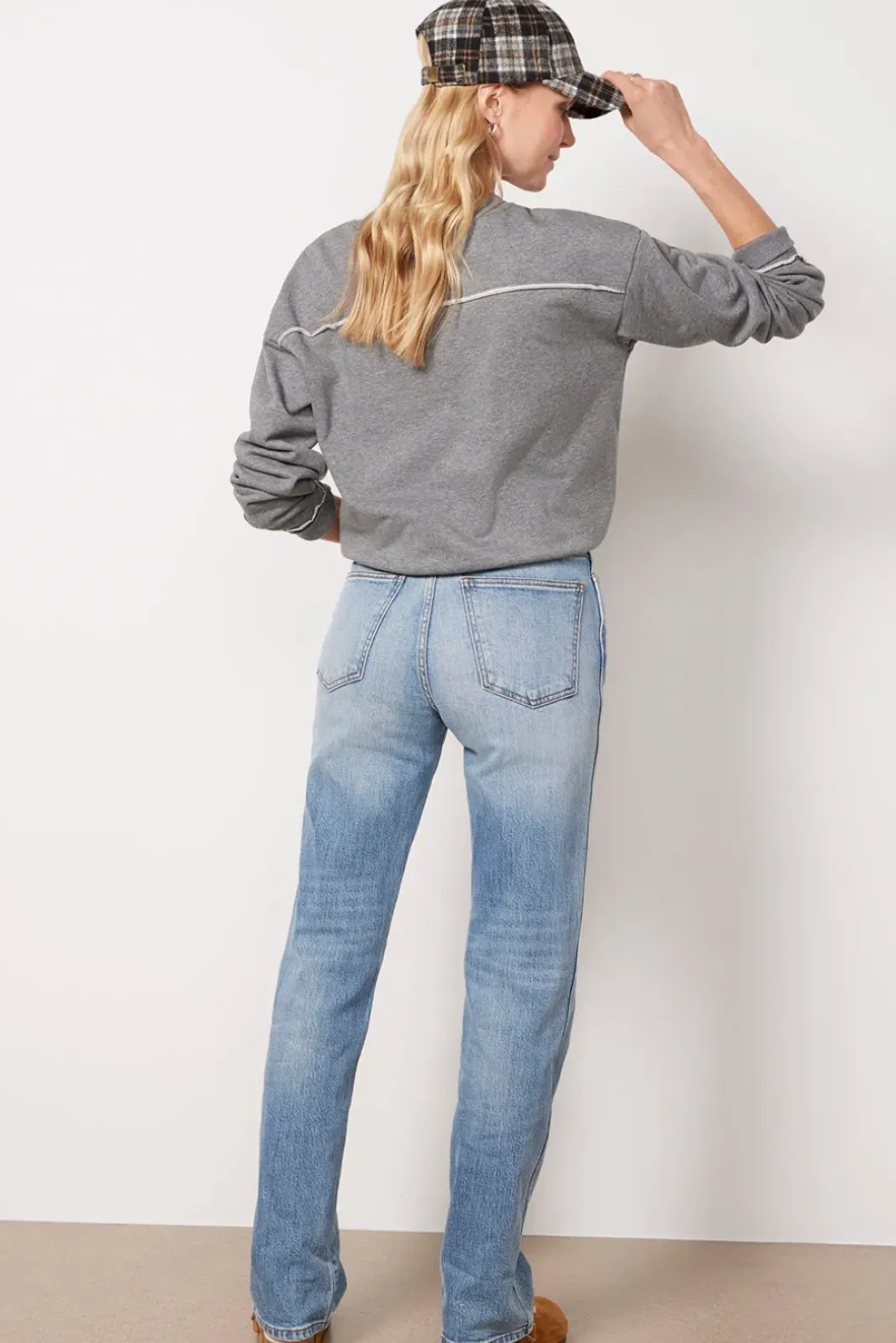 Jeans<KUT FROM THE KLOTH Melissa Straight 33` Renewed