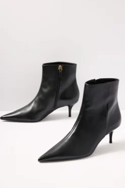 Shoes<SCHUTZ Mikki Mid Heel Bootie Black