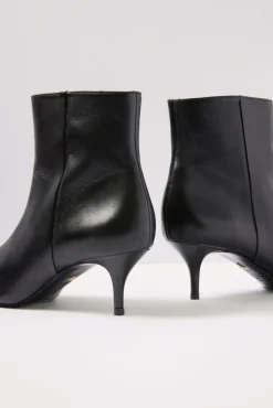 Shoes<SCHUTZ Mikki Mid Heel Bootie Black