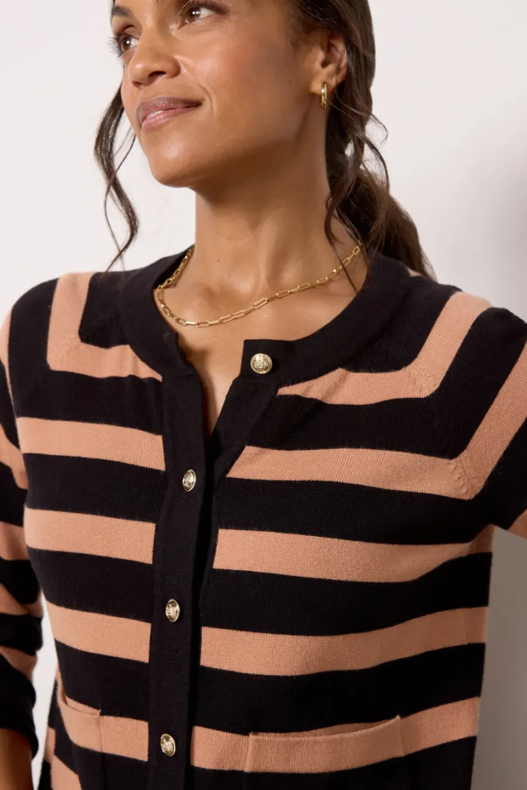 Sweaters<EVEREVE Mila Lady Like Cardigan Blackcamelstripe
