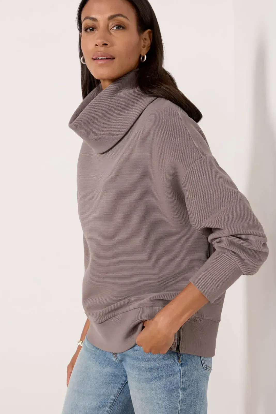 Sweatshirts<VARLEY Milton Sweat Deepcharcoal