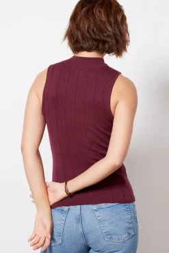 Sweaters<EVEREVE Mollie Turtleneck Tank Maroon