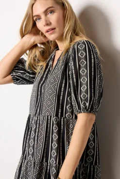 Dresses<VELVET Monique Dress Black/Cream