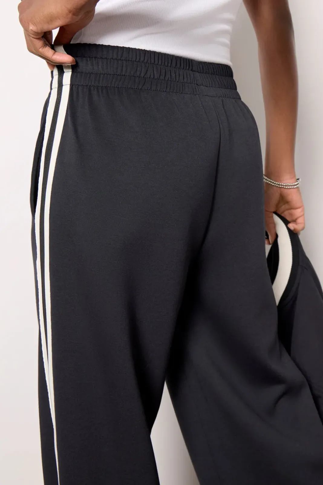 Pants & Leggings|Matching Sets<EVEREVE Nia Varsity Track Pant Black