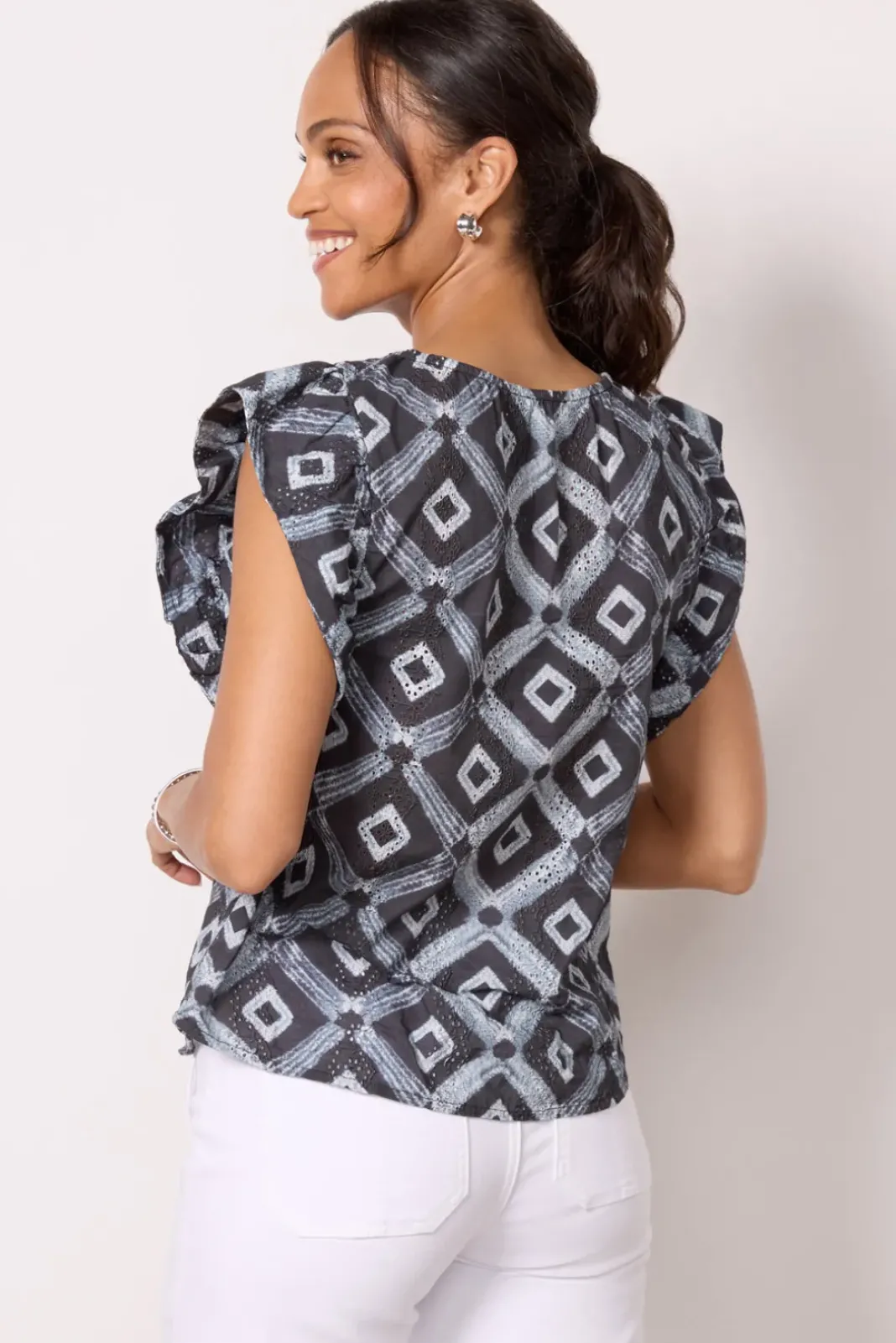 Tops & Tees<EVEREVE Oaklynn Eyelet Top Blue
