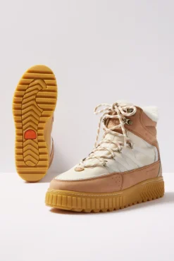 Shoes<SOREL ONA Ave Trek Boot WP Honeywhite