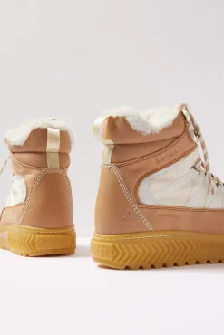 Shoes<SOREL ONA Ave Trek Boot WP Honeywhite