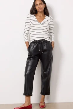 Tops & Tees<EVEREVE Penn Stripe V Neck Top White/Black