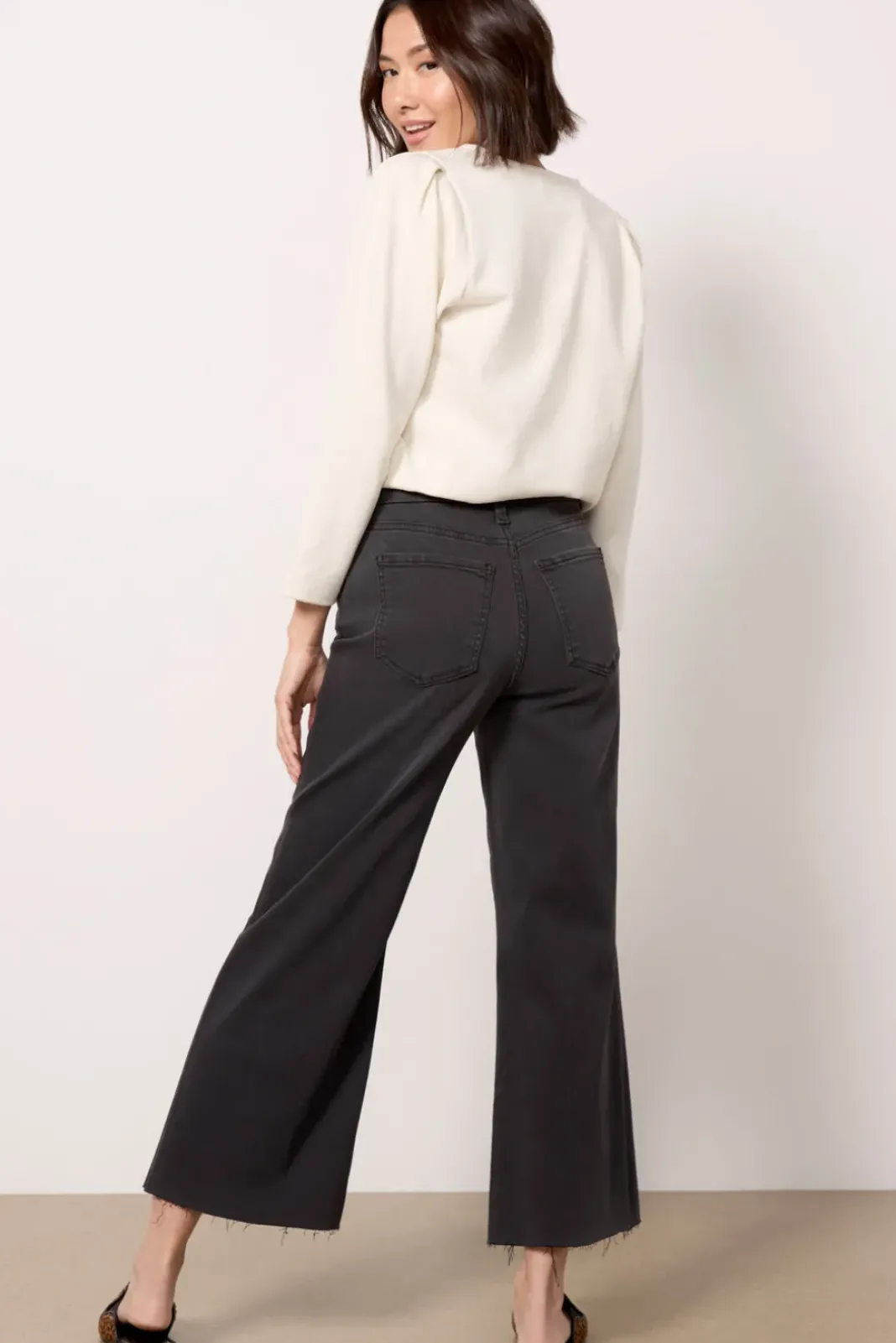 Jeans<KUT FROM THE KLOTH Petite Meg Wide Leg Experiences