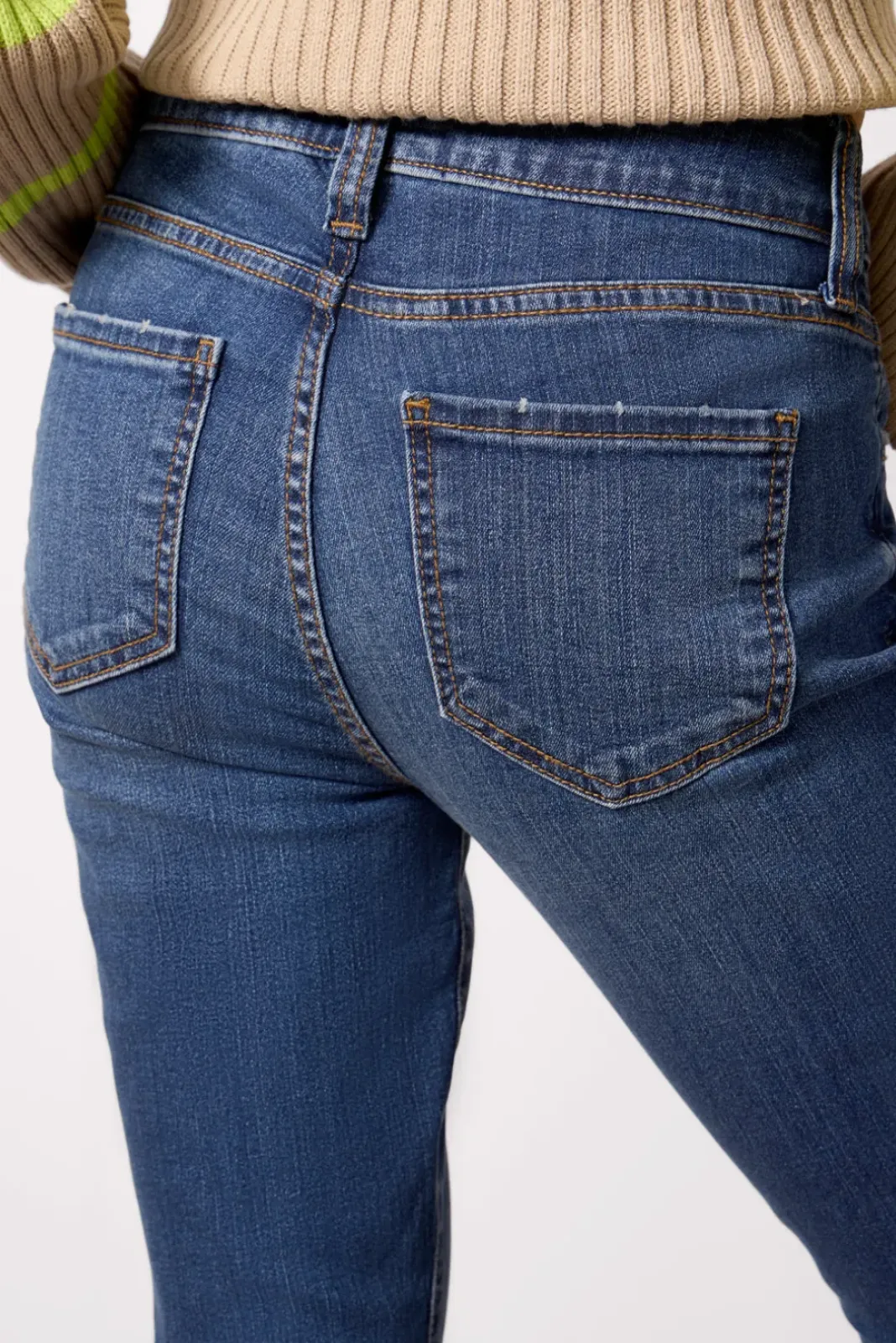 Jeans<KUT FROM THE KLOTH Petite Natalie Bootcut Alidd