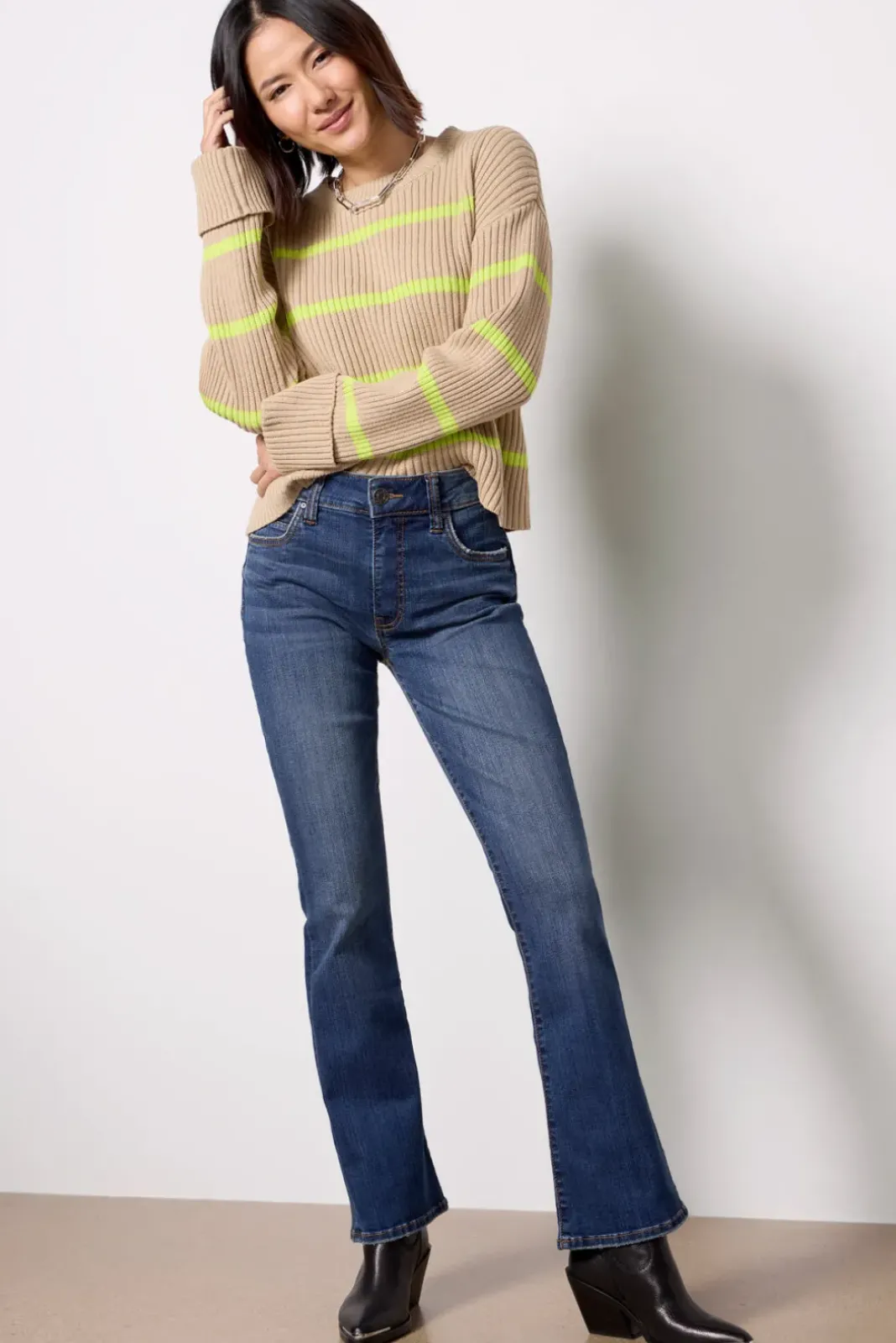 Jeans<KUT FROM THE KLOTH Petite Natalie Bootcut Alidd