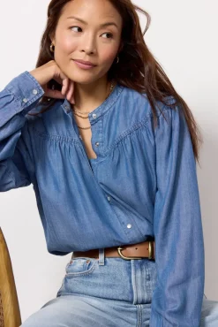 Tops & Tees<EVEREVE Poppy Denim Shirt Middenim
