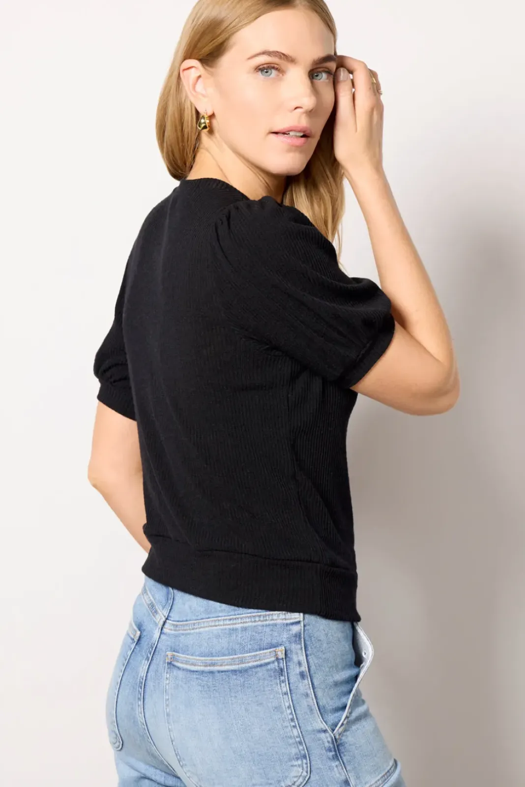 Tops & Tees<MICHAEL STARS Quinn Top Black