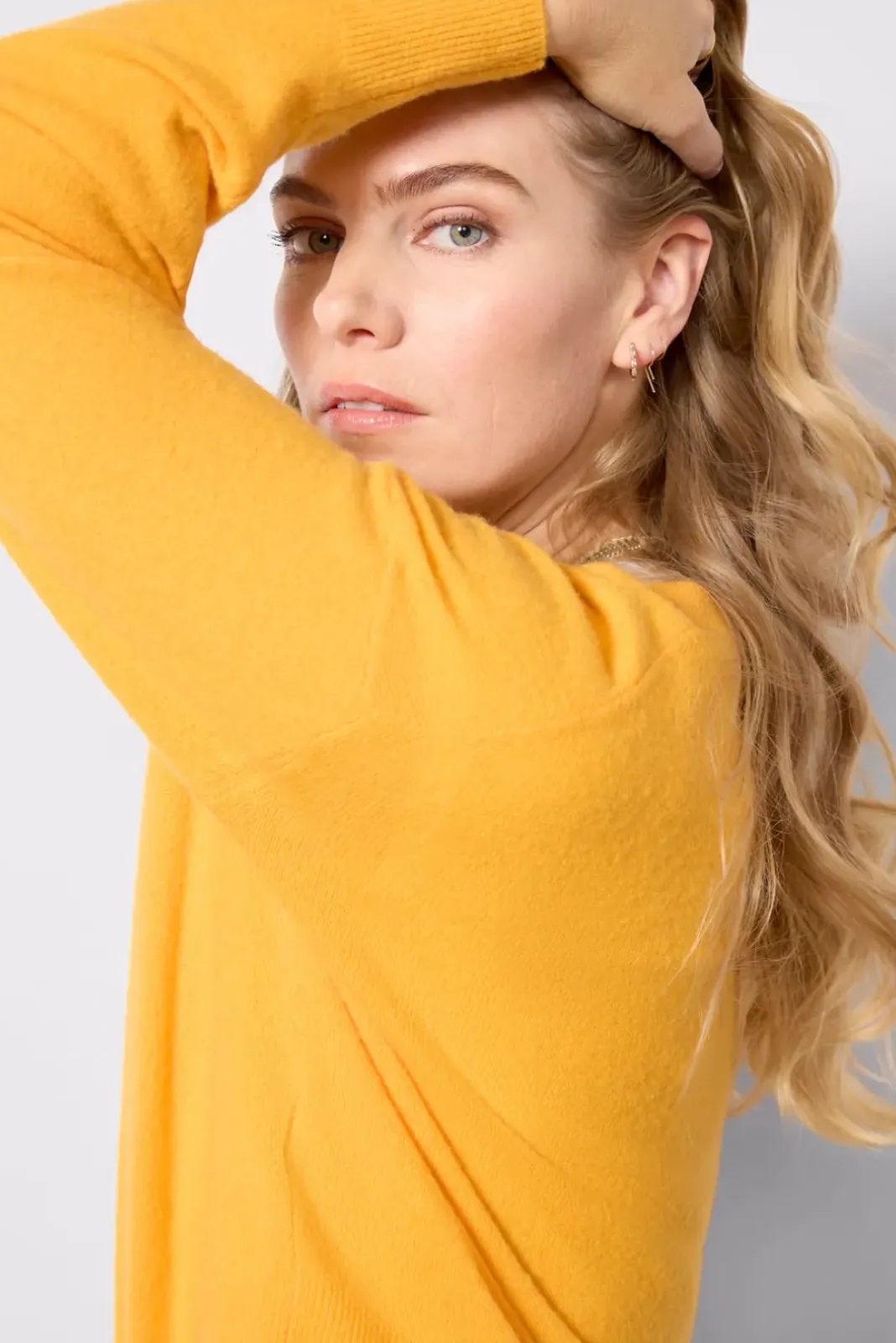 Sweaters<AMERICAN VINTAGE Raxow V-Neck Sweater Nectarine