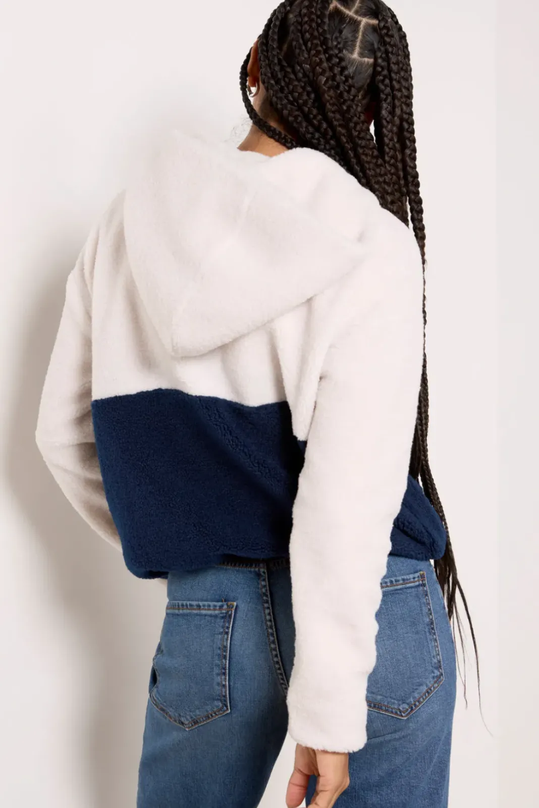 Sweatshirts<EVEREVE Reese Sherpa Quarter Zip Ivory/Navy