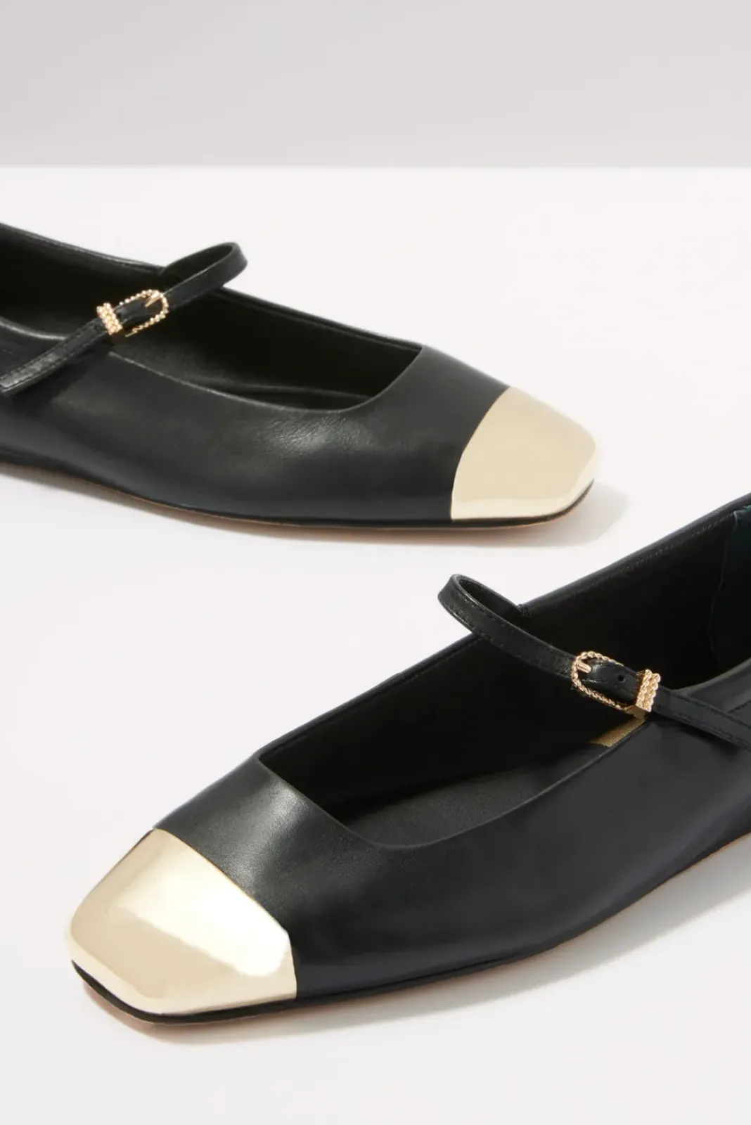 Shoes<DOLCE VITA Reyes Toe Cap Black