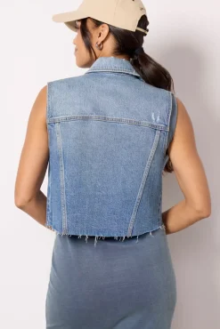 Blazers & Jackets<EVEREVE Robbie Denim Vest Lightwash
