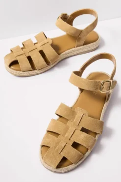 Shoes<SPLENDID FOOTWEAR Row Fisherman Sandal Honeybeige