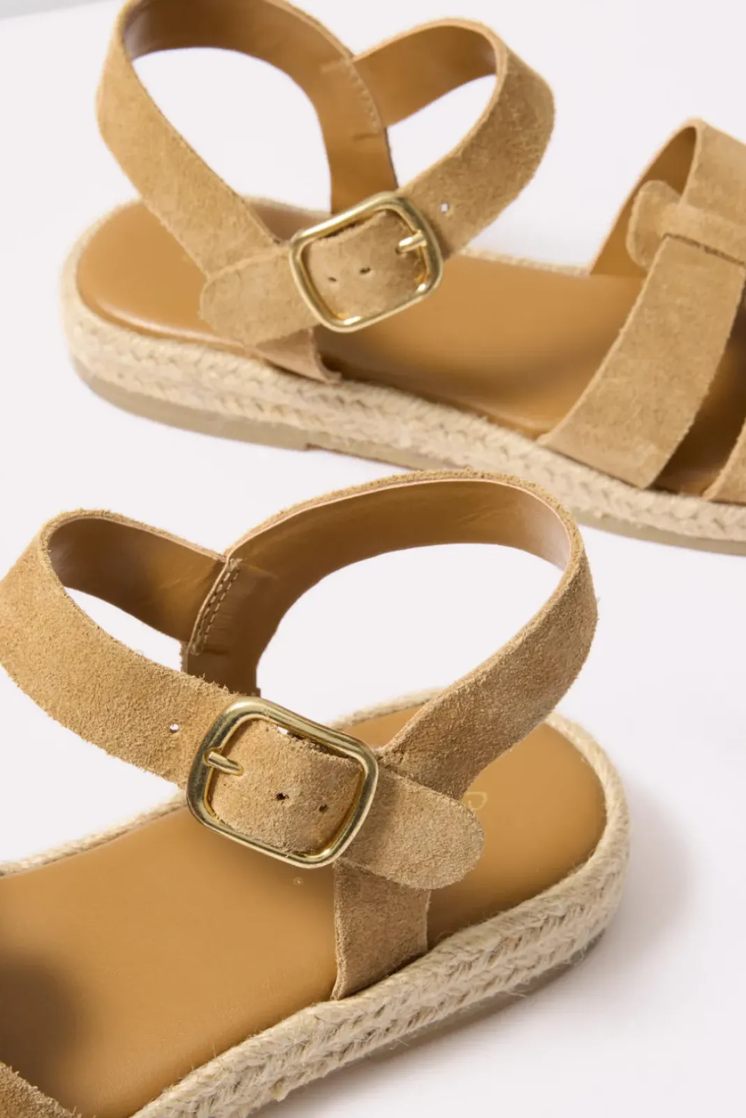 Shoes<SPLENDID FOOTWEAR Row Fisherman Sandal Honeybeige
