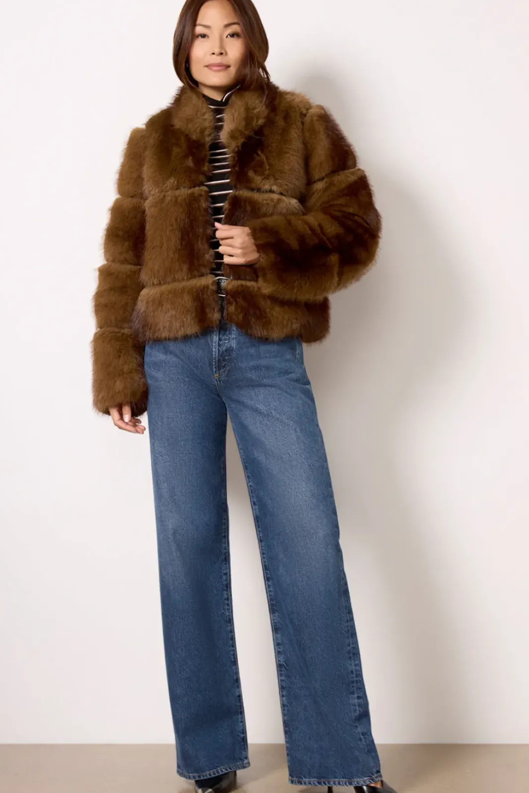 Blazers & Jackets<APPARIS Sai Short Coat Mink