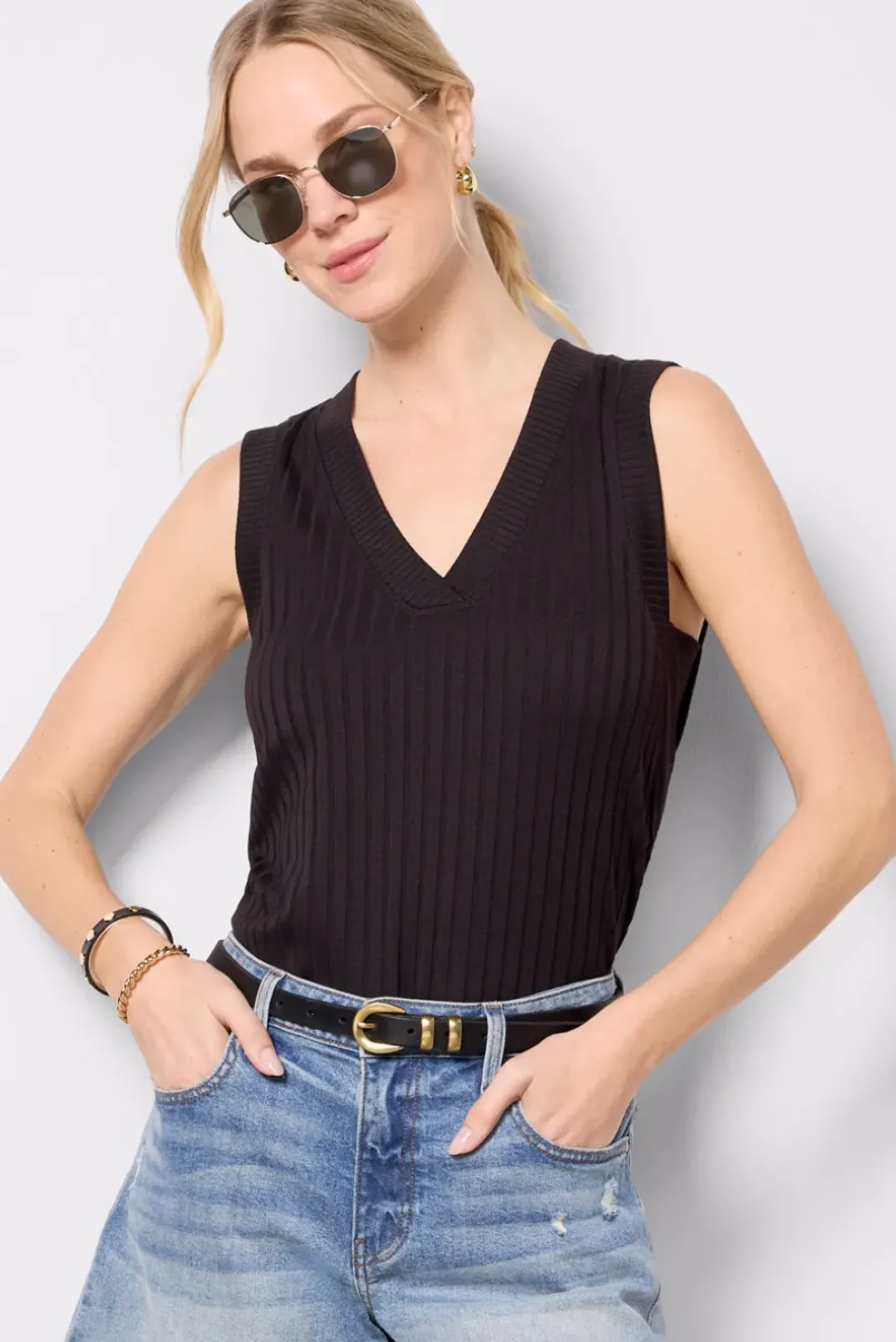 Tops & Tees<EVEREVE Sarina V Neck Tank Black
