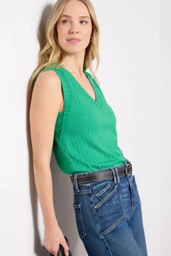 Tops & Tees<EVEREVE Sarina V Neck Tank Green