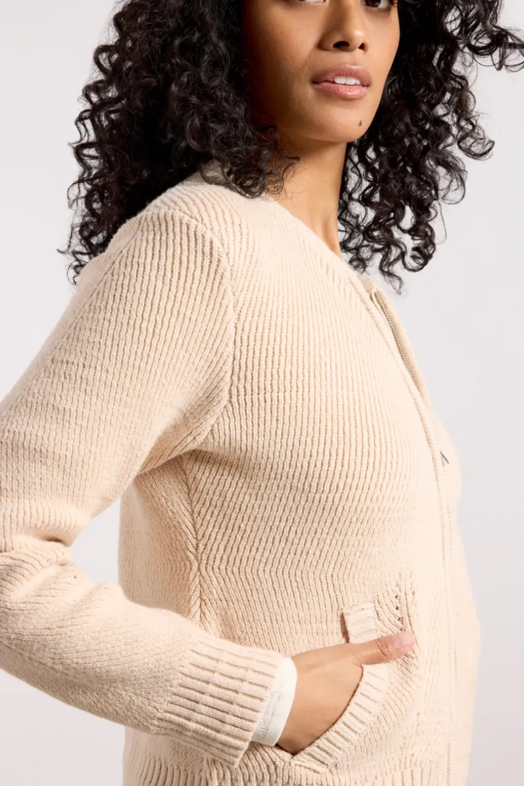 Sweaters<EVEREVE Shayla Bomber Cardigan Dune