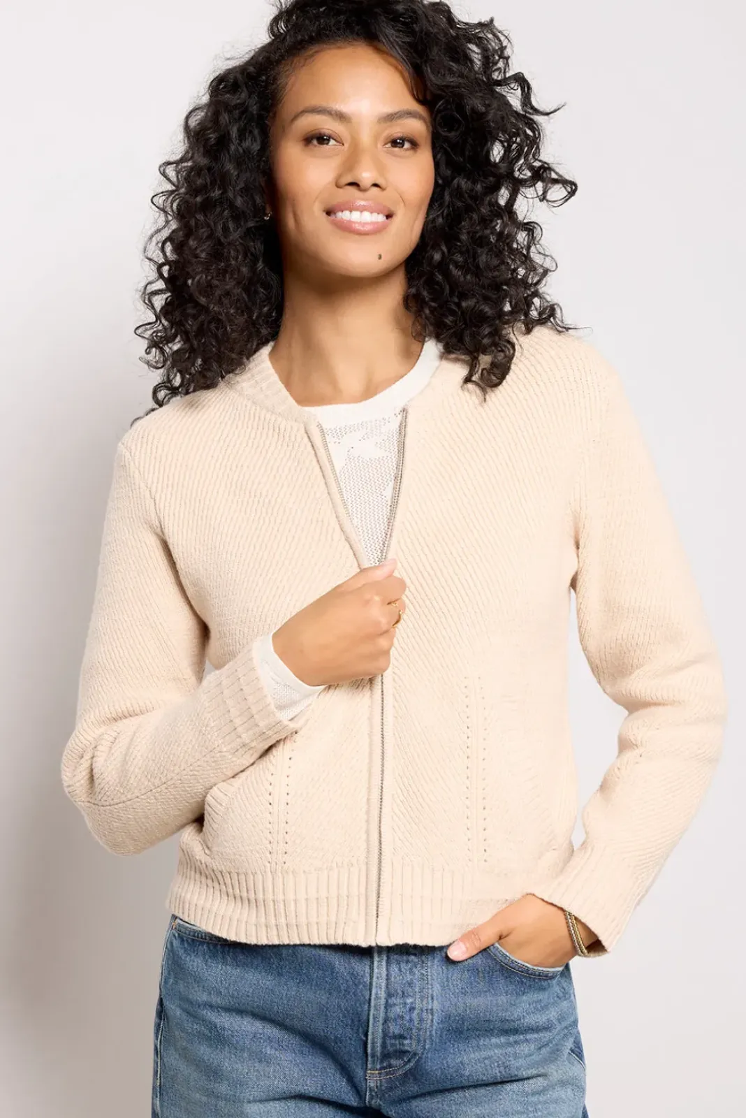 Sweaters<EVEREVE Shayla Bomber Cardigan Dune