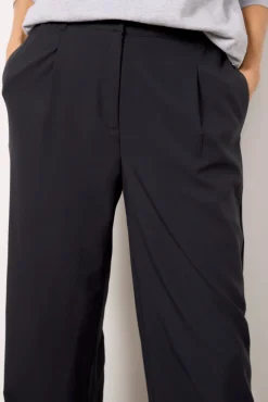 Pants & Leggings<BEYOND YOGA Status Trouser Black