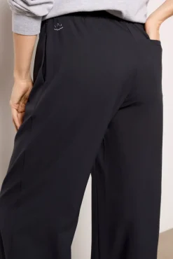 Pants & Leggings<BEYOND YOGA Status Trouser Black