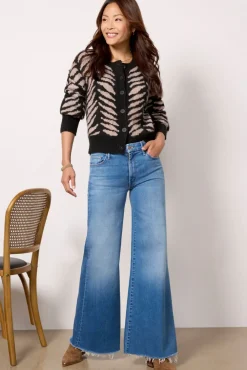 Jeans<MOTHER The Roller Fray Workhardplayhard