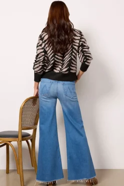 Jeans<MOTHER The Roller Fray Workhardplayhard