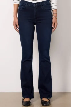 Jeans<MOTHER The Weekender Fray Chiponmyshoulder